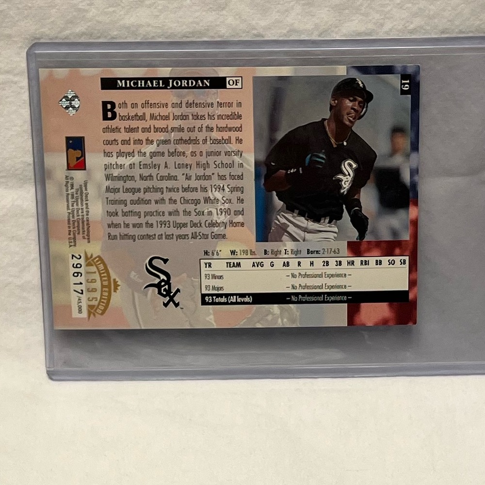 RARE ROOKIE - Picture 2 of 2